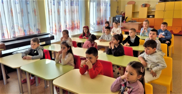 Беседа „Здравословно хранене“ в ДГ „Мир“ – снимка 2